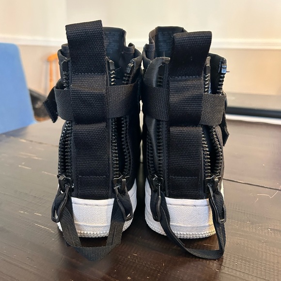 Nike SF AF1 Mid Size 9 - Picture 5 of 7